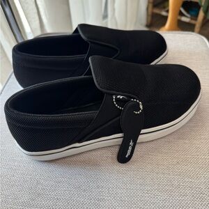 New Reebok comforter steel toe memory tech  Black Slip-On Shoes‎